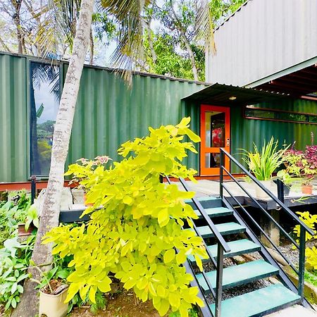 Traveler'S Haven Hostel At Colombo Intl Airport 카투나야크 외부 사진