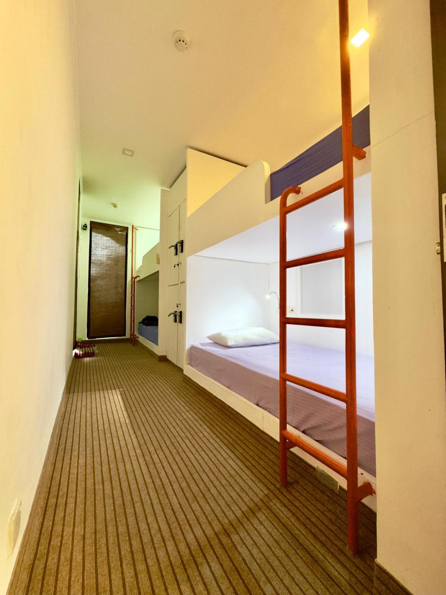 Traveler'S Haven Hostel At Colombo Intl Airport 카투나야크 외부 사진